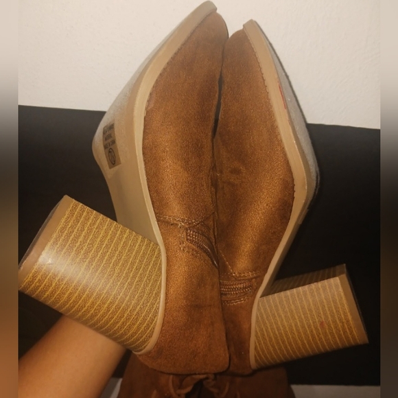 Soda Women tan cognac brown lace up high knee block heeled boots - Picture 11 of 15